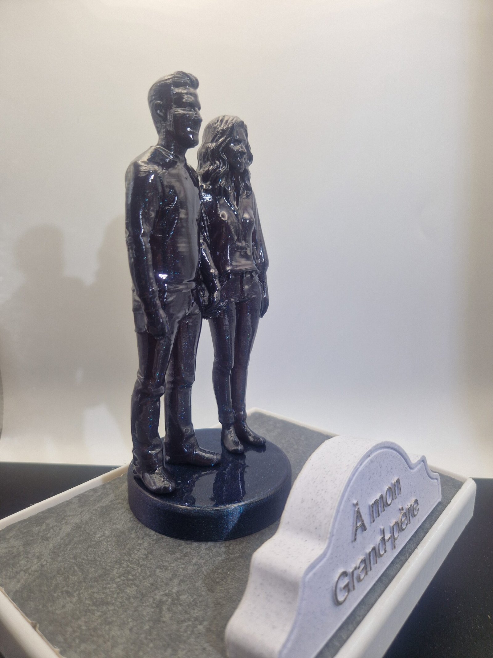 Plaque funéraire Couple jeune personnalisée
