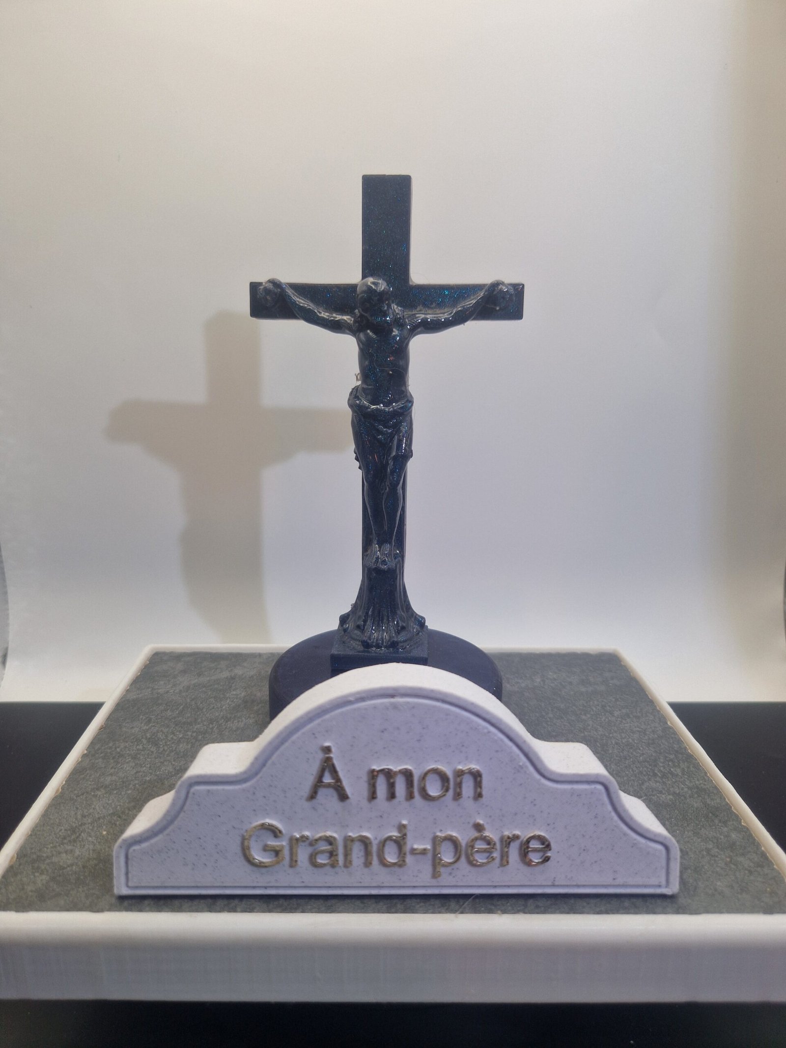 Plaque funéraire Croix du Christ personnalisée
