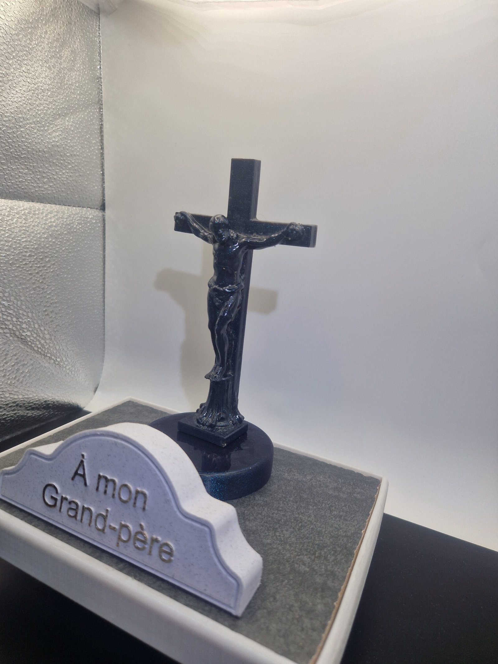Plaque funéraire Croix du Christ personnalisée – Image 3