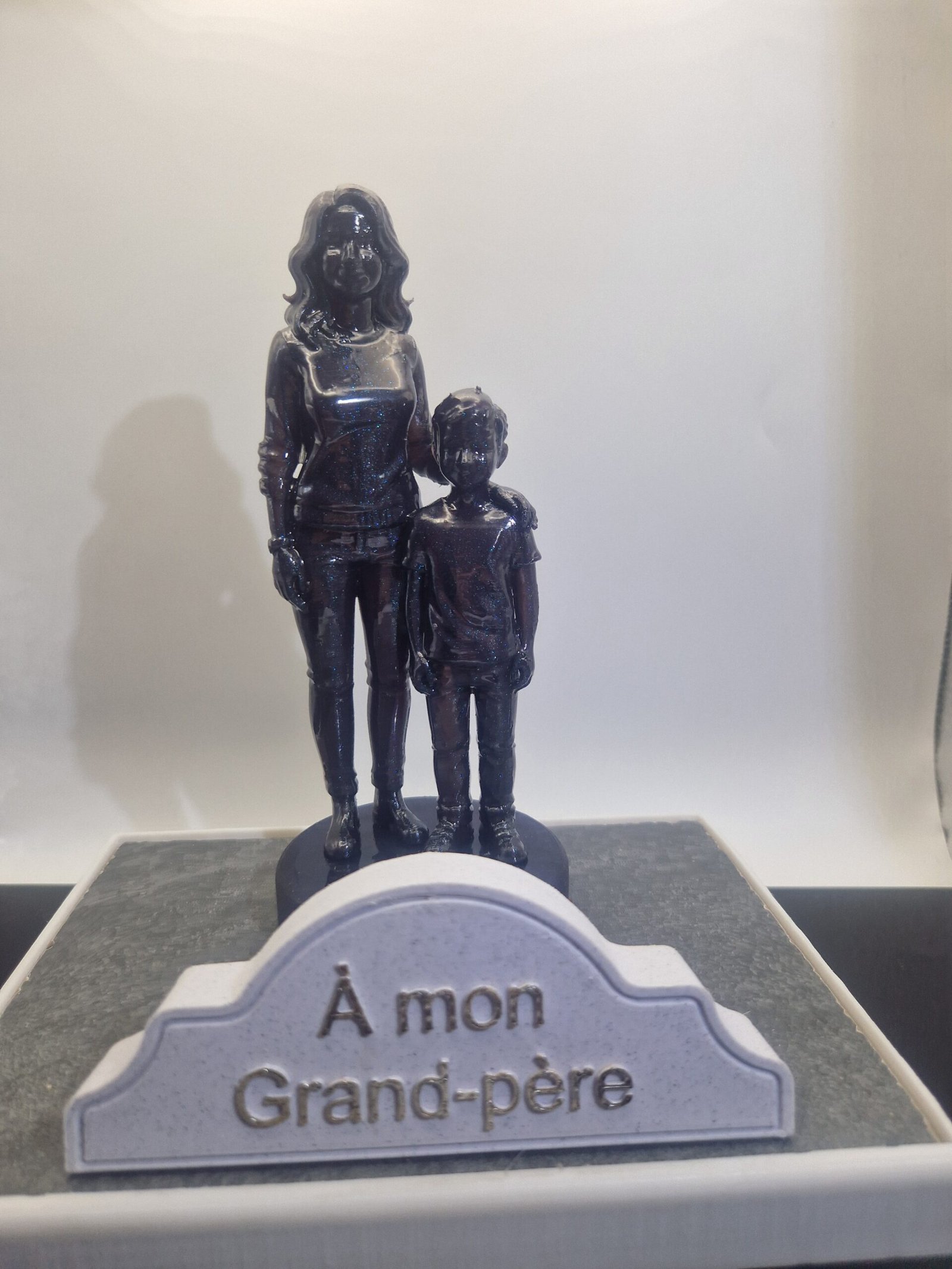 Plaque funéraire Femme avec fils personnalisée