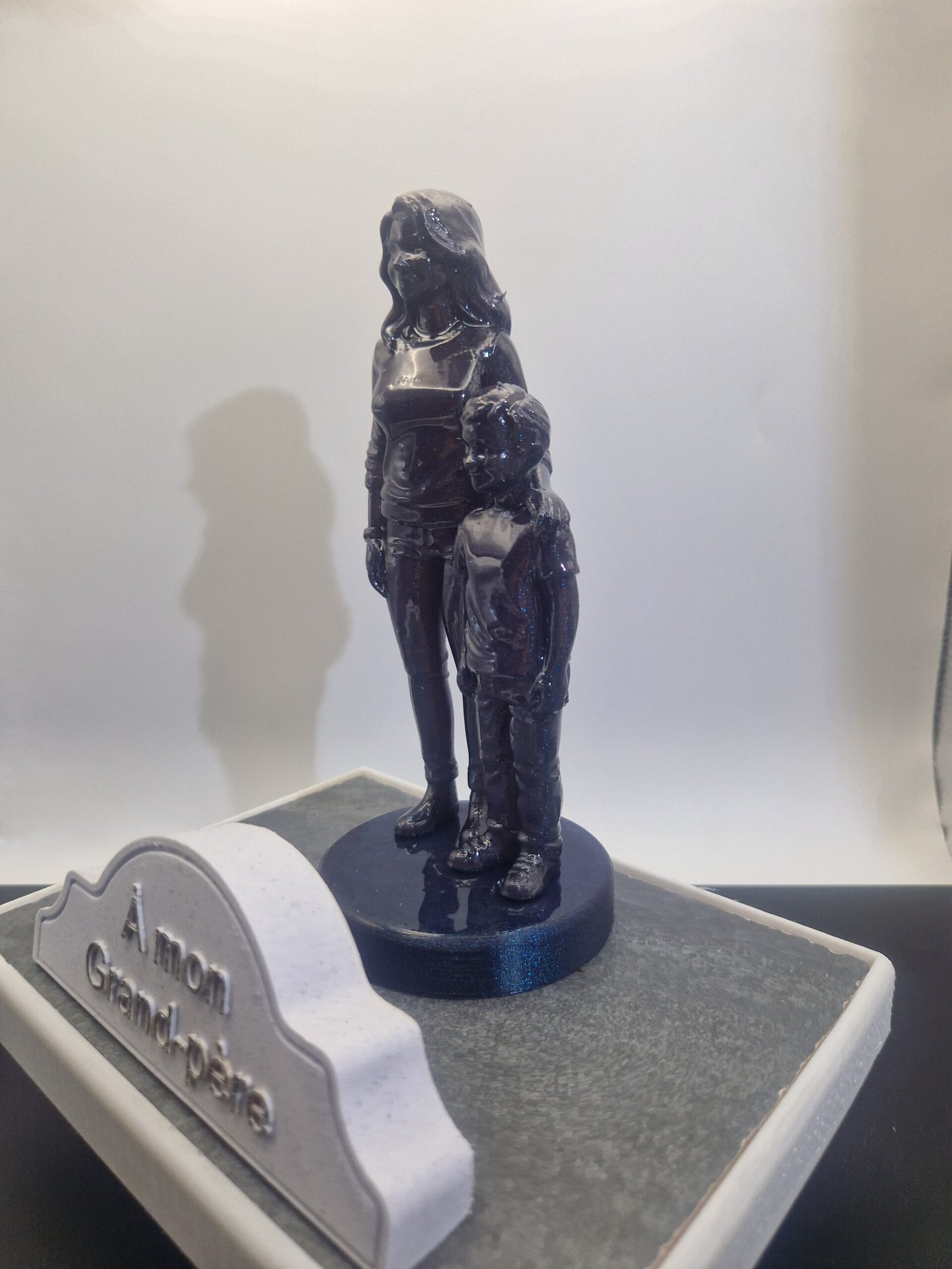 Plaque funéraire Femme avec fils personnalisée – Image 2